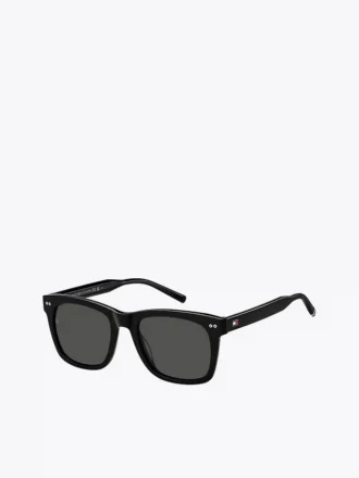 Moderne Sonnenbrille im Prep-Stil Moderne Sonnenbrille im Prep-Stil