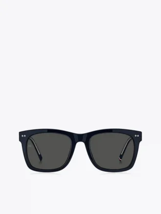 Moderne Sonnenbrille im Prep-Stil Moderne Sonnenbrille im Prep-Stil