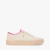 Plateausneaker aus Canvas mit gemischter Textur Plateausneaker aus Canvas mit gemischter Textur