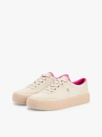 Plateausneaker aus Canvas mit gemischter Textur Plateausneaker aus Canvas mit gemischter Textur