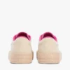 Plateausneaker aus Canvas mit gemischter Textur Plateausneaker aus Canvas mit gemischter Textur