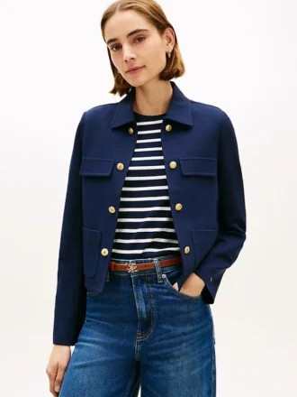 Ponte-Jacke mit mehreren Taschen und goldenen Knöpfen Ponte-Jacke mit mehreren Taschen und goldenen Knöpfen