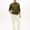 Pullover mit Rundhalsausschnitt und Zopfmuster Pullover mit Rundhalsausschnitt und Zopfmuster