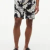Regular Fit 7″ Shorts mit tropischem Print Regular Fit 7″ Shorts mit tropischem Print