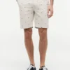 Regular Fit 9″ Shorts mit Segelflaggen-Print Regular Fit 9″ Shorts mit Segelflaggen-Print