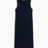 Ärmelloses Midi-Polokleid aus Piqué Ärmelloses Midi-Polokleid aus Piqué