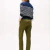 Schmal geschnittene Chino Schmal geschnittene Chino