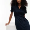 Shirtkleid aus Leinen-Baumwoll-Mischung mit Gürtel Shirtkleid aus Leinen-Baumwoll-Mischung mit Gürtel