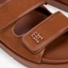 Slide-Sandale aus Nubukleder mit zwei Riemen Slide-Sandale aus Nubukleder mit zwei Riemen