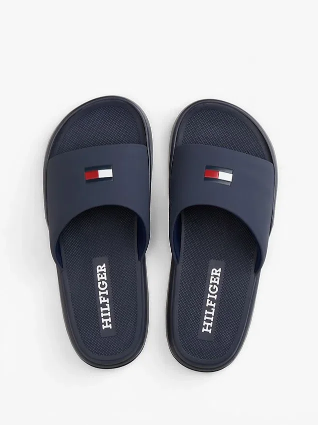 Slide-Sandale mit Flaggenlogo Slide-Sandale mit Flaggenlogo