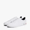 Sneaker aus vulkanisiertem Leder mit Flaggenstreifen Sneaker aus vulkanisiertem Leder mit Flaggenstreifen