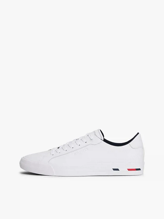 Sneaker aus vulkanisiertem Leder mit Flaggenstreifen Sneaker aus vulkanisiertem Leder mit Flaggenstreifen