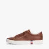 Sneaker im Court-Stil mit Metallic-Logo und genarbter Oberfläche Sneaker im Court-Stil mit Metallic-Logo und genarbter Oberfläche