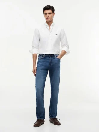 Stretch-Jeans in gerader Passform