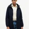 Sturmjacke mit Kapuze Sturmjacke mit Kapuze
