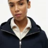 Sturmjacke mit Kapuze Sturmjacke mit Kapuze