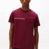 T-Shirt mit tonalem Flaggenlogo T-Shirt mit tonalem Flaggenlogo