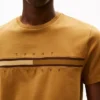 T-Shirt mit tonalem Flaggenlogo T-Shirt mit tonalem Flaggenlogo