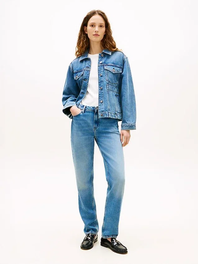Taillierte Jeansjacke im Used-Look Taillierte Jeansjacke im Used-Look