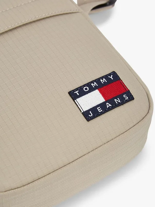 Tommy Jeans Essential Ripstop Reporter Tommy Jeans Essential Ripstop Reporter