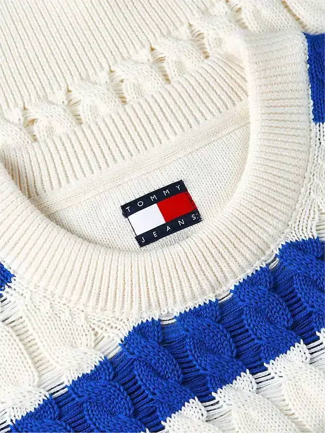 Tommy Jeans Gestreifter Zopfmusterpullover Tommy Jeans Gestreifter Zopfmusterpullover