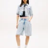 Tommy Jeans Kurzarm-Jeansjacke mit Shorts Tommy Jeans Kurzarm-Jeansjacke mit Shorts