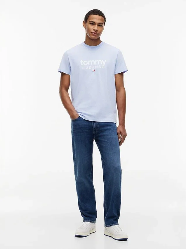 Tommy Jeans Logo Slim Fit T-Shirt Tommy Jeans Logo Slim Fit T-Shirt