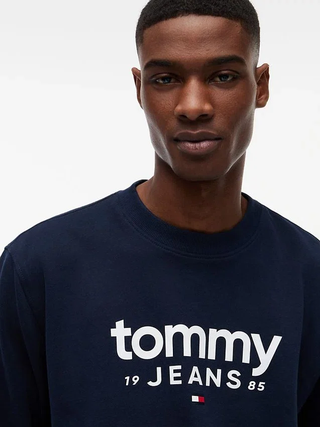 Tommy Jeans Logo Sweatshirt aus Wildlederimitat Tommy Jeans Logo Sweatshirt aus Wildlederimitat