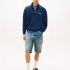 Tommy Jeans Logo Sweatshirt mit Viertelreißverschluss Tommy Jeans Logo Sweatshirt mit Viertelreißverschluss