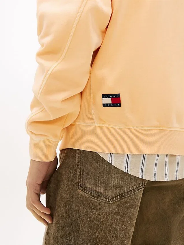 Tommy Jeans Logo Sweatshirt, stückgefärbt Tommy Jeans Logo Sweatshirt, stückgefärbt