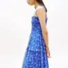 Tommy Jeans Maxikleid aus Chiffon mit Stufenrock Tommy Jeans Maxikleid aus Chiffon mit Stufenrock