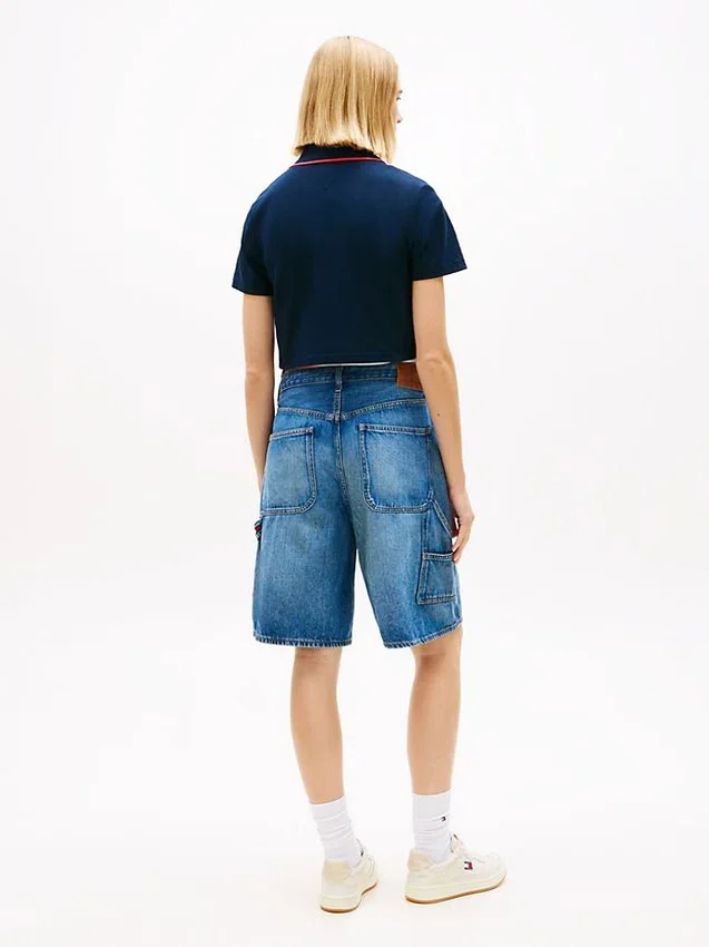 Tommy Jeans Polohemd in verkürzter, kastenförmiger Passform Tommy Jeans Polohemd in verkürzter, kastenförmiger Passform