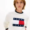 Tommy Jeans Pullover mit Flaggenlogo und Zierstreifen Tommy Jeans Pullover mit Flaggenlogo und Zierstreifen