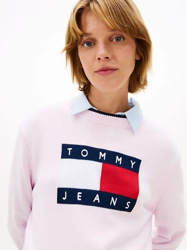 Tommy Jeans Pullover mit Flaggenlogo und Zierstreifen Tommy Jeans Pullover mit Flaggenlogo und Zierstreifen