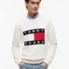 Tommy Jeans Pullover mit Rundhalsausschnitt und Flaggenlogo Tommy Jeans Pullover mit Rundhalsausschnitt und Flaggenlogo