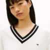 Tommy Jeans Pullover mit V-Ausschnitt und lockerer Passform Tommy Jeans Pullover mit V-Ausschnitt und lockerer Passform