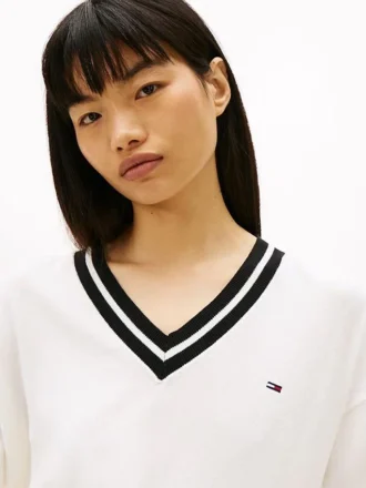 Tommy Jeans Pullover mit V-Ausschnitt und lockerer Passform Tommy Jeans Pullover mit V-Ausschnitt und lockerer Passform