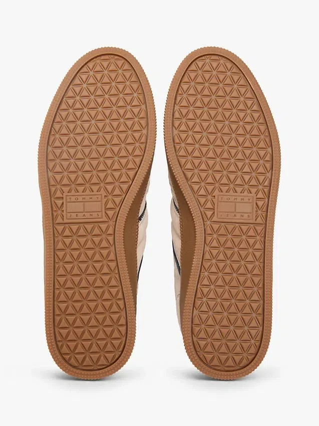 Tommy Jeans Skater-Sneaker aus Wildleder Tommy Jeans Skater-Sneaker aus Wildleder