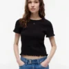 Tommy Jeans Slim Fit T-Shirt mit Rüschen Tommy Jeans Slim Fit T-Shirt mit Rüschen