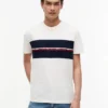 Tommy Jeans T-Shirt mit charakteristischem Logo-Streifen Tommy Jeans T-Shirt mit charakteristischem Logo-Streifen