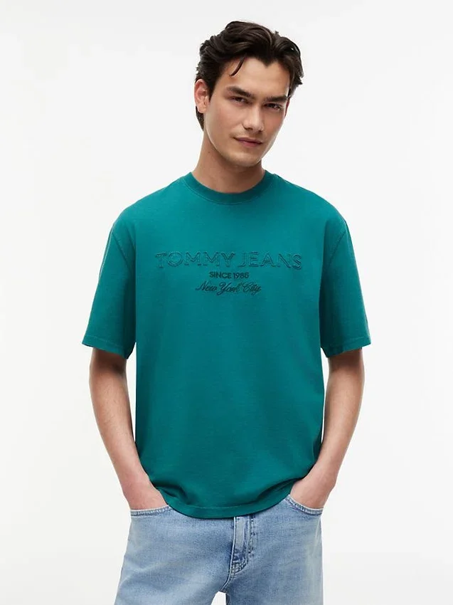 Tommy Jeans T-Shirt mit Distressed-Logo Tommy Jeans T-Shirt mit Distressed-Logo