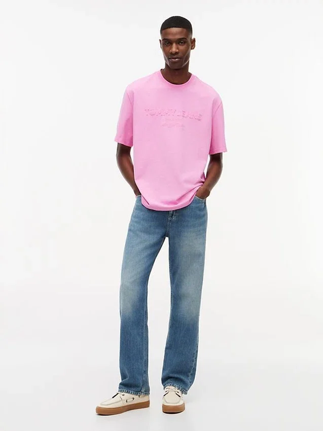 Tommy Jeans T-Shirt mit Distressed-Logo Tommy Jeans T-Shirt mit Distressed-Logo
