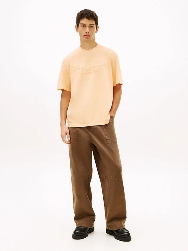 Tommy Jeans T-Shirt mit Distressed-Logo Tommy Jeans T-Shirt mit Distressed-Logo
