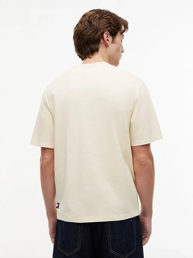 Tommy Jeans T-Shirt mit Distressed-Logo Tommy Jeans T-Shirt mit Distressed-Logo