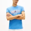Tommy Jeans T-Shirt mit gewelltem Flaggenlogo Tommy Jeans T-Shirt mit gewelltem Flaggenlogo
