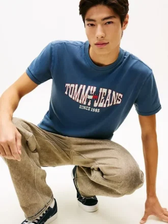 Tommy Jeans T-Shirt mit gewelltem Flaggenlogo