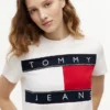 Tommy Jeans T-Shirt mit großem Flaggenlogo Tommy Jeans T-Shirt mit großem Flaggenlogo