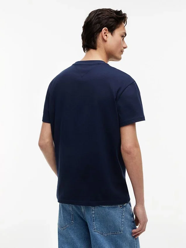 Tommy Jeans T-Shirt mit großem Flaggenlogo Tommy Jeans T-Shirt mit großem Flaggenlogo