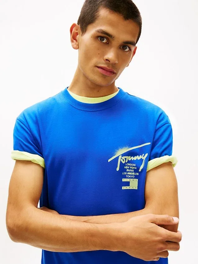 Tommy Jeans T-Shirt mit Sprühfarben-Logo Tommy Jeans T-Shirt mit Sprühfarben-Logo