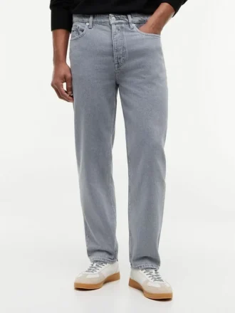 Tommy Jeans Tapered Straight Jeans